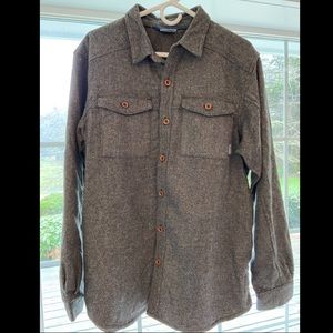 Columbia Men’s Wool Button Down
